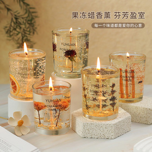 Velas aromáticas de gelatina con flores reales y hojas de oro en vasos de vidrio para decoración del hogar - Product Image 2
