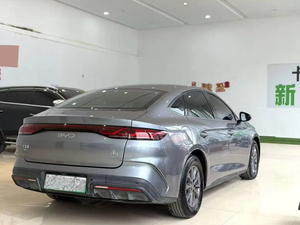 BYD Qin L DM-i 2024, Modelo Beyond 80KM, SUV Eléctrico de 5 Plazas, Motor Único, Batería de 94.3kWh, Autonomía de 501-600km - Product Image 6