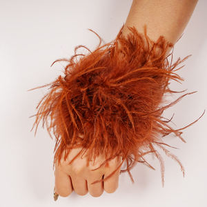 أساور ريش النعام الفاخرة العريضة، قابلة للإزالة، سهلة الارتداء، أساور ريش للتنكر، حفلات الكريسماس، للبالغين، متعددة الألوان - Product Image 4