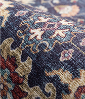 Tapis de style oriental en bleu foncé à motifs floraux, Arabie Saoudite