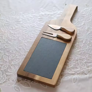 Set Tagliere per Formaggi in Legno <span class=keywords><strong>di</strong></span> Acacia Naturale e Ardesia Nera con 2 Coltelli, Vassoio Rettangolare per Salumi e Formaggi - Product Image 1
