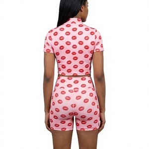 Ropa Deportiva Personalizada OEM, Conjunto Deportivo Estampado para Mujer, Top Corto con Cierre y Pantalones Cortos a Juego, para Gimnasio y Fitness - Product Image 3