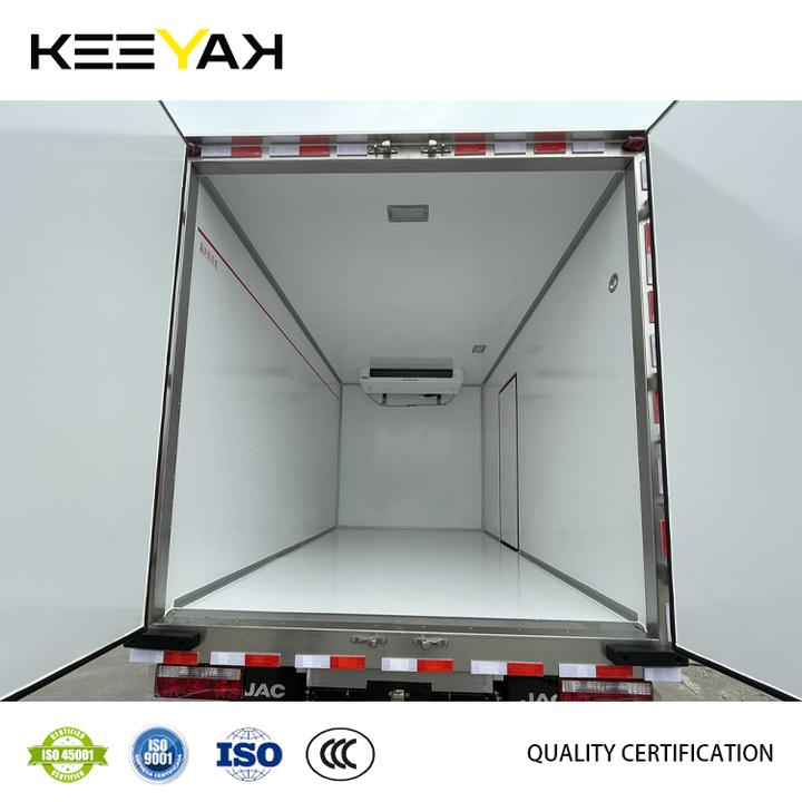 New Jac 3 Ton Refrigerated Trucks Sale 6 Wheels 92hp Refrigerator Meat