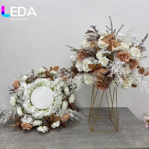 Nuevo Arreglo Floral LEDA, Bola de Flores 3D en Color Naranja Oscuro, Centro de Mesa Floral para Decoración de Mesa en Bodas y Eventos - Product Image 2