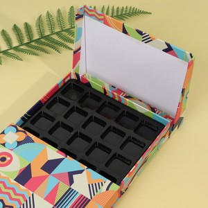 Cajas de impresión de nuevo diseño para bombones chocolates galletas dulces 300 GSM caja de papel embalaje caja de regalo de <span class=keywords><strong>Chocolate</strong></span> caja de papel - Product Image 1