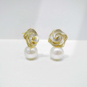 Boucles d'oreilles clous en argent sterling 925 émaillé de haute qualité, délicates, pour mariée, en or 14 carats, avec pierres précieuses, motif floral d'été pour femme, collection 2026 - Product Image 2