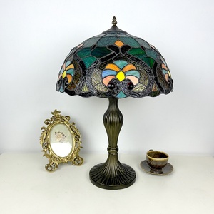 Lámpara de Mesa Ajustable de Estilo Vintage con Pantalla de Vidrio Multicolor Ecológica de LongHuiJing, Lámpara de Araña Barroca de 16 Pulgadas - Product Image 6