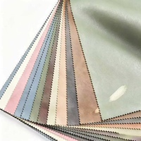 Rouleau de tissu en cuir PU rétro bicolore, brossé, à tombé doux, gaufré, imperméable, effet délavé, avec support tissé, pour vêtements, robes et jupes
