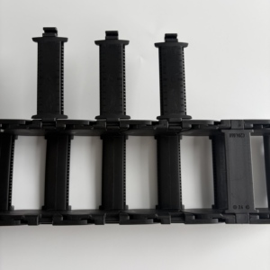 Chaîne porte-câbles E36i-EasyClip en plastique, légère, silencieuse, fluide et économique pour machines-outils, tours et travail du bois - Product Image 2