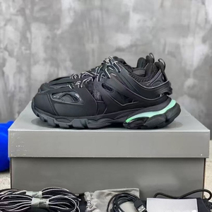 Горячая новинка 2025: Модные кроссовки 3.0 с LED-подсветкой для повседневной носки и спорта - Product Image 1