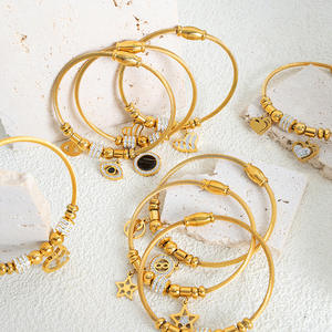 <span class=keywords><strong>Pulsera</strong></span> de Moda con Cuentas, Colgante de Flor, <span class=keywords><strong>Estrella</strong></span> y Corazón, Brazalete Abierto de Acero Inoxidable con Baño de Oro de 18k, Joyería Impermeable para Mujer - Product Image 3