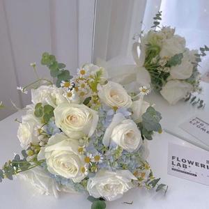 C728 Bouquet de mariage nouveau style pour la mariée, hortensia bleu et blanc, fleur artificielle, réception de mariage, accessoires de spectacle, mariage - Product Image 2