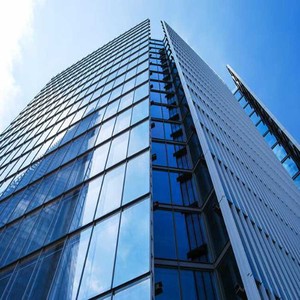 Parete Divisoria in Alluminio e <span class=keywords><strong>Vetro</strong></span> Semi-Unitaria dal Design Moderno e Essenziale per Progetti di Hotel e Residenze di Lusso - Product Image 1