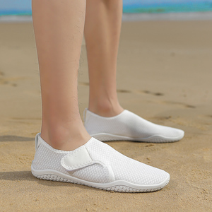 Unisex nuoto in Neoprene acqua antiscivolo fiume <span class=keywords><strong>mare</strong></span> immersioni Sneakers a piedi nudi all'aperto spiaggia a monte Aqua scarpe per uomo <span class=keywords><strong>donna</strong></span> estate - Product Image 1
