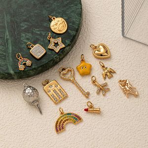 Collection de pendentifs scintillants |   Acier inoxydable plaqué or 18 carats PVD |   Boule disco, Clé, Rouge à lèvres, Ange, Arc-en-ciel et Avion - Product Image 3
