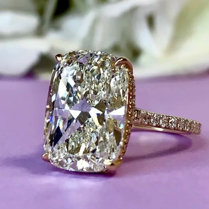 アンスター テイラー ジュエリー スウィフト VS F アンティーク クッション オールドマインカット 8カラット ラボグロウン ダイヤモンドリング IGI付き 18Kゴールド エンゲージメントリング - Product Image 3