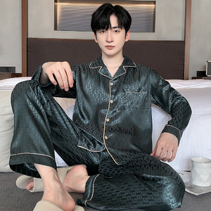 Vente <span class=keywords><strong>en</strong></span> gros de pyjamas <span class=keywords><strong>en</strong></span> <span class=keywords><strong>soie</strong></span> glacée haut de gamme pour hommes ensemble de vêtements de maison amples grande taille pour toutes les saisons et vêtements de plein air - Product Image 4