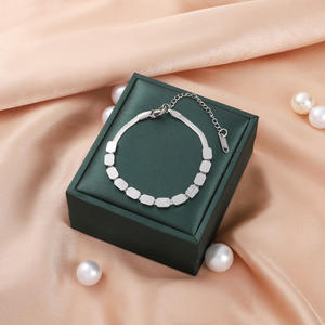 MTB24434 Acero de titanio Carta de amor 12 Cuadrado Cuerpo completo Pulsera de acero de titanio Pulsera de diseño de lujo de gama alta para mujer - Product Image 6