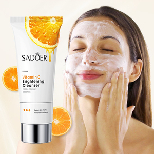 Mayorista La Vitamina C Ilumina El Tono De La Piel Blanquea El Limpiador Facial Hidratante Suave No Irritante - Product Image 1