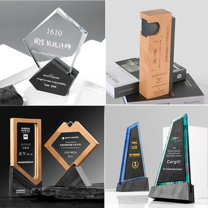 Trofeos de Cristal Hechos a Medida, Grabados con Láser, Premios Duraderos para Empleados Destacados, Regalos para Reuniones Anuales - Product Image 1