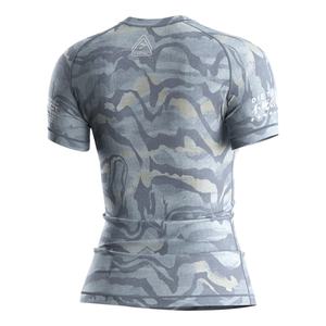 Camiseta de Protección Solar para Mujer, Hecha de Tela Elástica Ligera, Proporciona Protección Solar Superior y Rendimiento Flexible al Aire Libre - Product Image 6