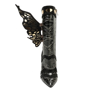 Stivali da <span class=keywords><strong>Donna</strong></span> Personalizzati di Design Occidentale con Ali di Farfalla, Punta Affusolata, Tacco a Spillo, Altezza Media, Leggeri con Tacco Dorato - Product Image 5