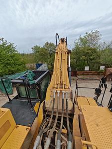 รถขุดตีนตะขาบ Caterpillar CAT374 มือสอง คุณภาพพรีเมียม ตรวจสอบอย่างละเอียด อะไหล่แท้ รถขุด CAT374D CAT374FL CAT374 มือสอง มีสินค้าในสต็อก - Product Image 6