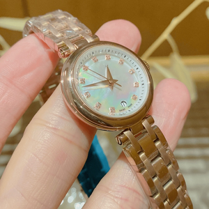 Montre de luxe haut de gamme, mouvement à quartz précis, bracelet fin en acier inoxydable, cadran en nacre, étanche, Longines. - Product Image 6