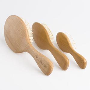Venta al por mayor 100% de madera de haya natural del cuero cabelludo Airbag peine de masaje de calidad superior - Product Image 2