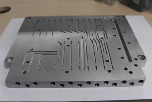 Fabrication de tôles en acier inoxydable et aluminium de haute précision par CNC, usine de découpe laser et pliage au Vietnam - Product Image 6