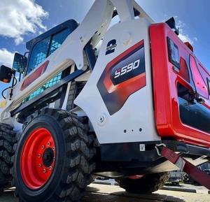 Высокомощный мини-погрузчик S590 для землеройных работ, вседорожный, для строительства, сельского хозяйства и арендного парка - Product Image 2
