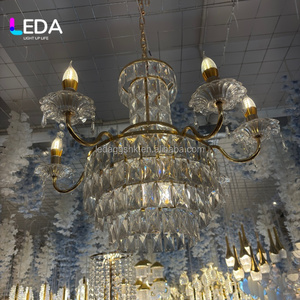 อุปกรณ์จัดงานแต่งงาน LEDA โคมไฟแขวนสีทอง ตกแต่งเพดานงานแต่งงาน โคมไฟระย้าโลหะพร้อมลูกปัดอะคริลิค โคมไฟเพดานห้องโถง - Product Image 3
