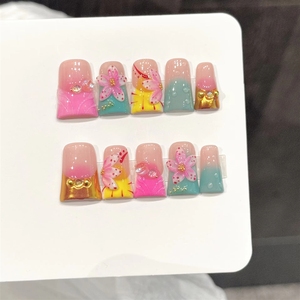 Manicura Francesa de Lujo <span class=keywords><strong>con</strong></span> Degradado de Diamantes Brillantes y Patrones Florales Intrincados, <span class=keywords><strong>Uñas</strong></span> Postizas Hechas a Mano - Product Image 4