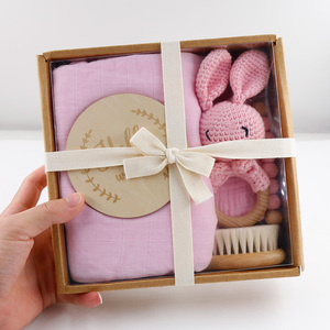 Confezione Regalo 6 Pezzi Sonagli Animali, Morbidissimo Set Fasciatoio e Bavaglino per Neonati, Regalo Nascita Bambino, Accessori per Capelli - Product Image 6