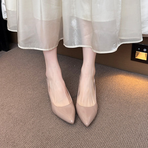 Zapatos de cuero de estilo profesional con acabado charolado, tacones altos versátiles de estilo francés, diseño acolchado y ensanchado. - Product Image 4