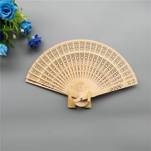 Ventaglio Pieghevole in Legno di Bambù, Souvenir per Matrimoni, Regalo Promozionale Pubblicitario - Product Image 2