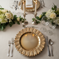 Assiettes de présentation rondes plates dorées de luxe de 13 pouces en plastique, durables et réutilisables pour mariages, anniversaires, dîners, événements de remise de diplômes et décorations