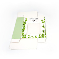 Boîte d'emballage en papier personnalisée OEM pour enfant de nouvelle conception Sucette en silicone pour bébé avec revêtement UV et gaufrage