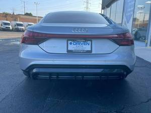 Meilleur <span class=keywords><strong>prix</strong></span> <span class=keywords><strong>Audi</strong></span> E-tron <span class=keywords><strong>GT</strong></span> berline 4 portes d'occasion, transmission intégrale, moteur turbo, sièges en cuir, régulateur de vitesse adaptatif, conduite à gauche, électrique, 2020, toit ouvrant, LED - Product Image 3