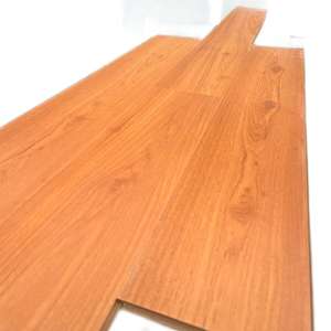 Suelo <span class=keywords><strong>laminado</strong></span> impermeable Premium de 8MM, 10 y 12MM con ranura de bloqueo para instalación de <span class=keywords><strong>escaleras</strong></span> y <span class=keywords><strong>parquet</strong></span> Stock disponible - Product Image 1