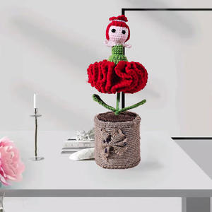 Prezzo Speciale Statuetta di Fata con Fiore di Garofano Lavorato a Mano, Decorazione <span class=keywords><strong>Fantasy</strong></span> all'Uncinetto, Regalo Morbido per la Festa della Mamma - Product Image 4