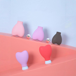 Protector de Brochas de Maquillaje en Forma de Corazón, de Silicona, Antipolvo, Personalizable, Venta Caliente - Product Image 1