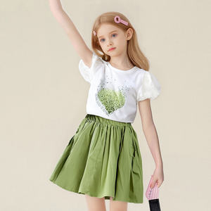 Ensemble deux pièces pour filles, t-shirt à manches bouffantes à imprimé cœur et <span class=keywords><strong>jupe</strong></span> plissée, tenue décontractée d'été pour enfants, vêtements pour enfants - Product Image 1