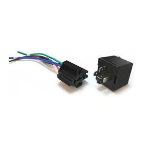 4G araba GPS bulucu röle sürümü anti-hırsızlık sistemi elektrikli araç GPS Tracker yağ güç özellikleri pano yerleştirme 1-Year - Product Image 1