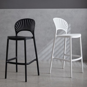 Tabourets <span class=keywords><strong>de</strong></span> <span class=keywords><strong>bar</strong></span> en plastique d'extérieur <span class=keywords><strong>scandinave</strong></span>, robustes, empilables, chaises <span class=keywords><strong>de</strong></span> <span class=keywords><strong>bar</strong></span> hautes pour restaurant, avec différentes couleurs - Product Image 1