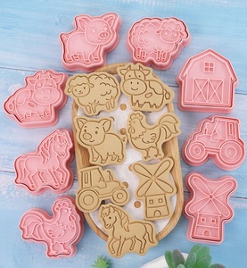 8 pc set gâteau outils <span class=keywords><strong>ferme</strong></span> animal mouton vache <span class=keywords><strong>emporte</strong></span>-pièce en plastique moule outil moule - Product Image 4