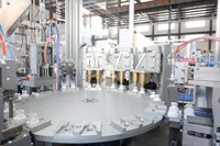 Tubes en plastique automatiques pour comprimés effervescents, avec machine d'assemblage de bouchons déshydratants