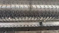 Machine automatique CNC à torsion inversée pour treillis métallique hexagonal, idéale pour clôtures de volailles, décorations florales, mariages et présentoirs d'hôtels