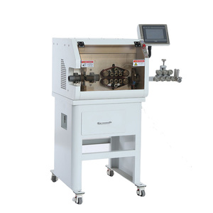 Máquina automática de corte y pelado de cables de núcleo grande con alimentación por correa de 16 ruedas para la producción de cables de alimentación sin arañazos - Product Image 3