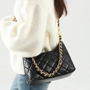 Sac à bandoulière pour femme en cuir véritable, sac sous le bras, nouveau modèle européen et américain 2025, mode décontractée, sac messager à chaîne élégant - Product Image 1